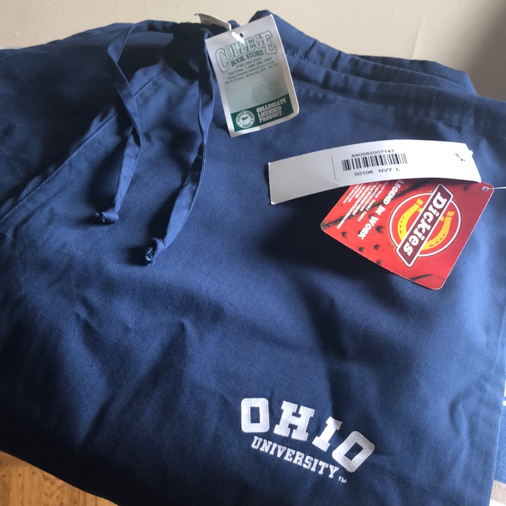 Unisex - Dickies Ohio University scrub pants and matching top